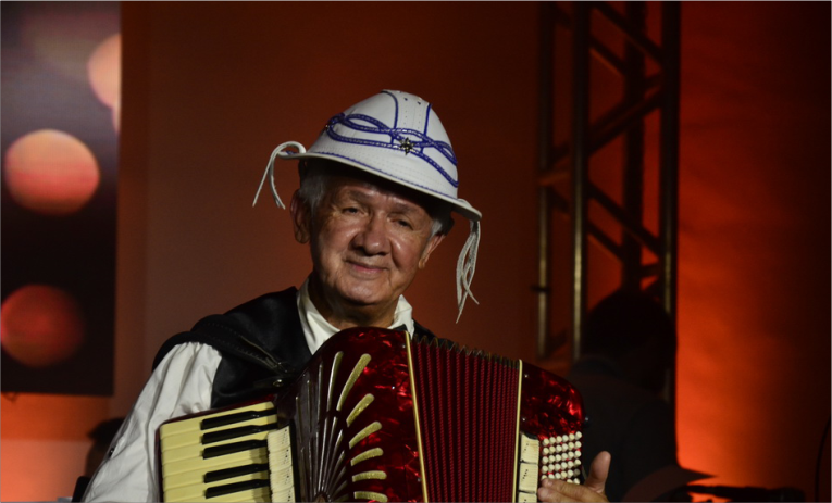 Show solidário
