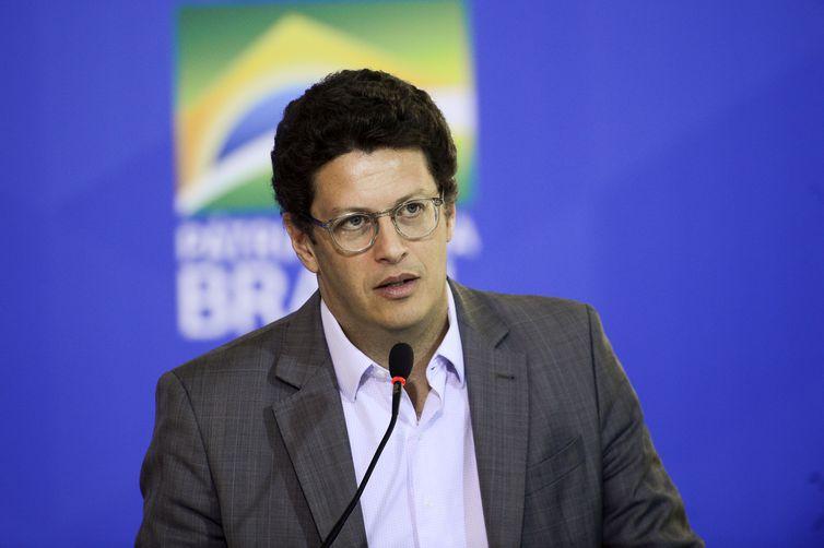 Brasil investe em agenda de qualidade ambiental urbana, diz Salles