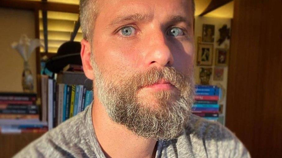 Famosos comemoram aprovação das vacinas contra covid-19 no Brasil; confira