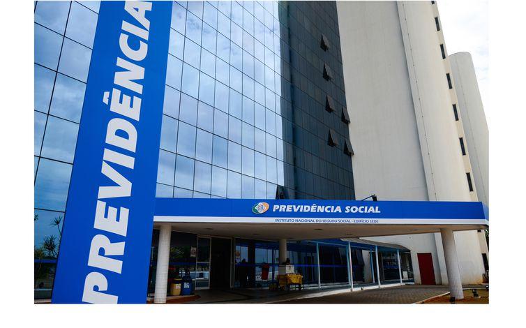 Governo suspende exigência de prova de vida de aposentados federais