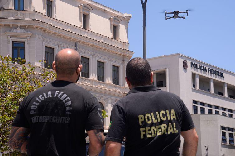 Polícia Federal publica edital de concurso com 1,5 mil vagas