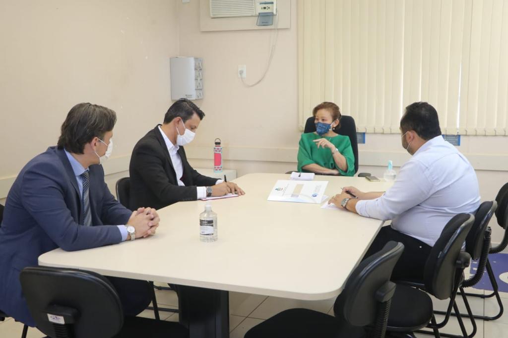 Prefeitura e Ministério Público discutem medidas para resolver falta de água em Senador Canedo