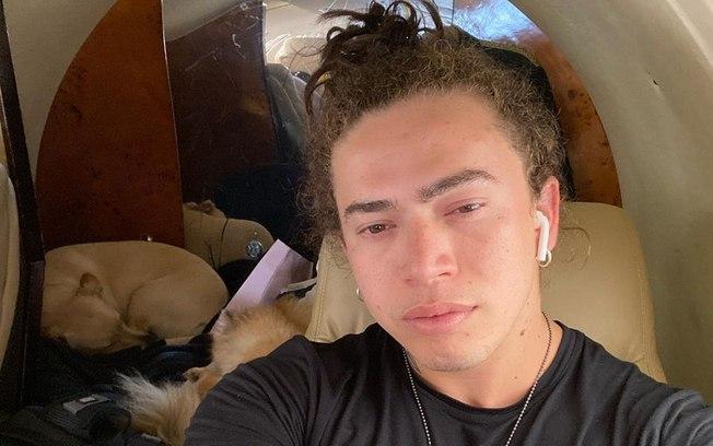 Whindersson Nunes freta aviões para levar equipamentos hospitalares ao Amazonas