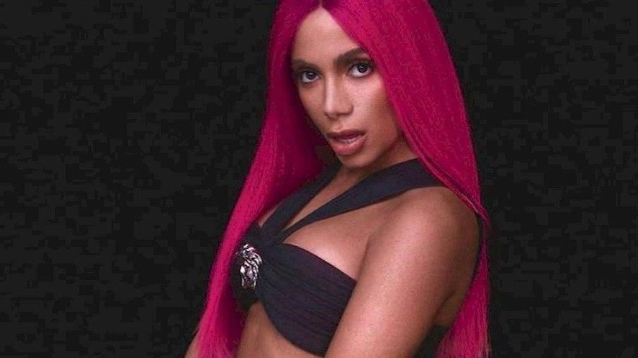 Anitta continua internada sem previsão de alta: 