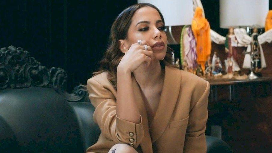 Anitta tem alta hospitalar: 