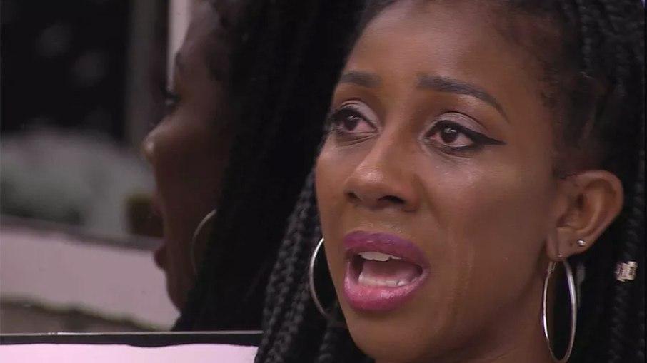 'BBB 21': Camilla de Lucas cai no choro após trocar farpas com Karol Conká