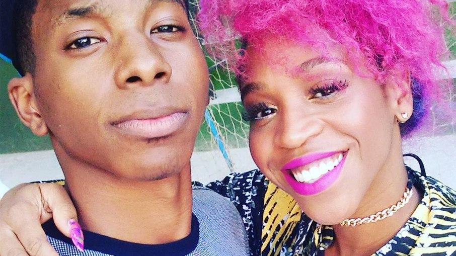 'BBB 21': Internautas resgatam foto antiga de Lucas Penteado e Karol Conká