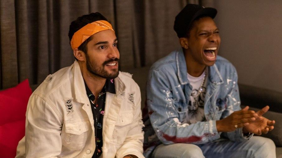 'BBB 21': Lucas Penteado e Arcrebiano comemoram saída de Nego di aos gritos