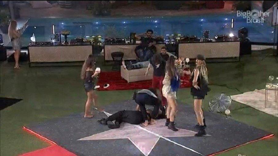 BBB 21: Pocah desmaia e é socorrida às pressas pelos brothers