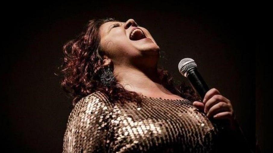 Cantora Cláudia Garcia morre aos em decorrência da Covid-19