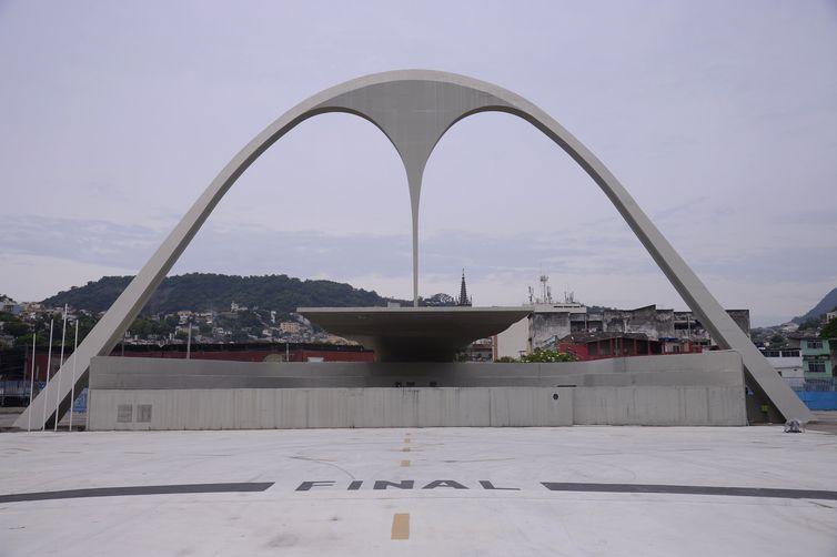 Com Carnaval cancelado, turismo e comércio tomam medidas contra crise