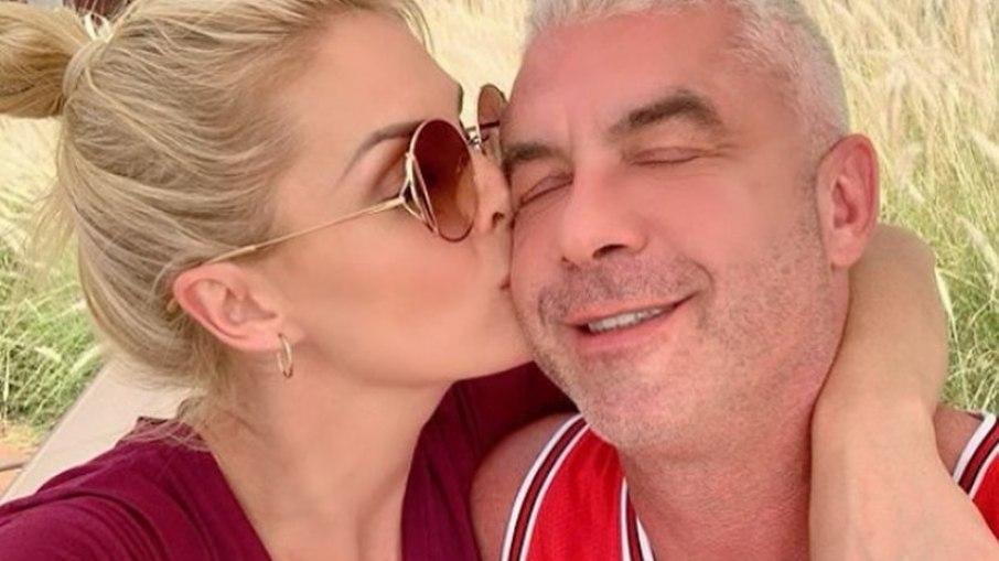 Marido de Ana Hickmann, Alexandre Correa comemora remissão de câncer