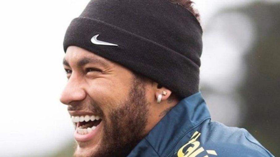 Neymar comemora saída de Karol e manda recado para Lumena: 