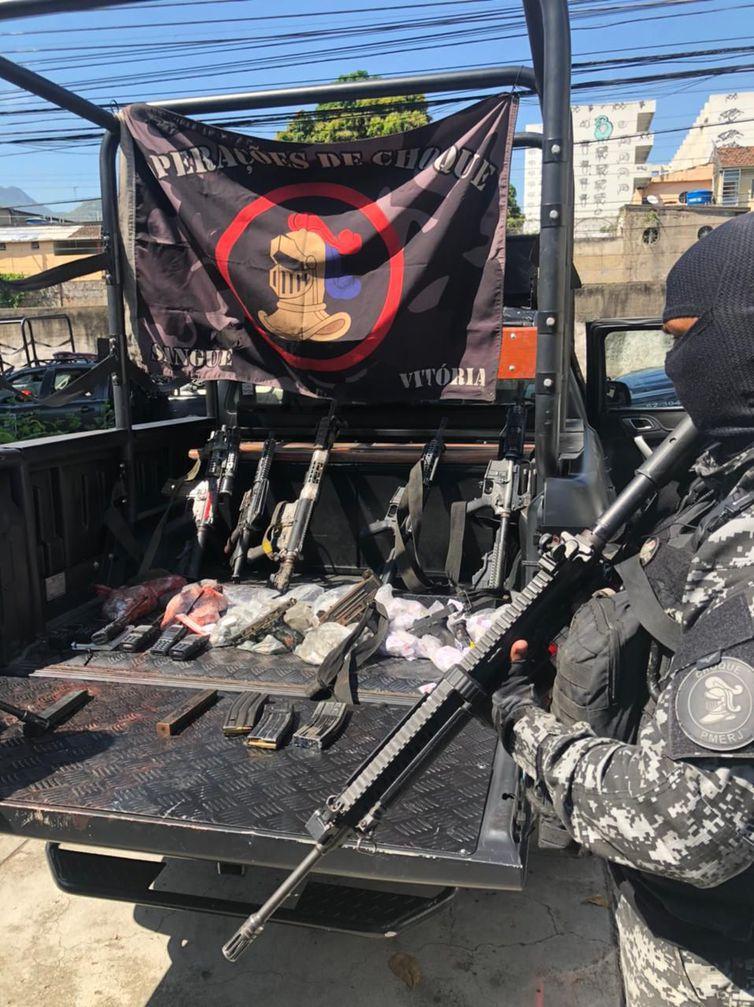 Operação policial deixa nove mortos no Rio