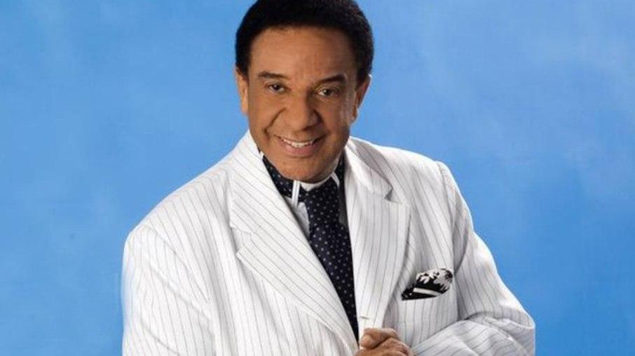 Agnaldo Timóteo contrai Covid-19 e é internado na UTI