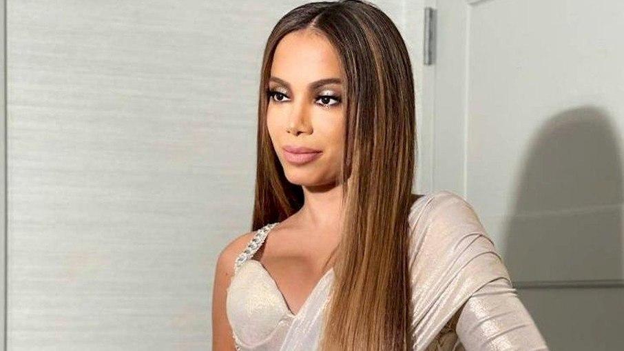 Anitta desabafa após discussão com Rick Bonadio: 