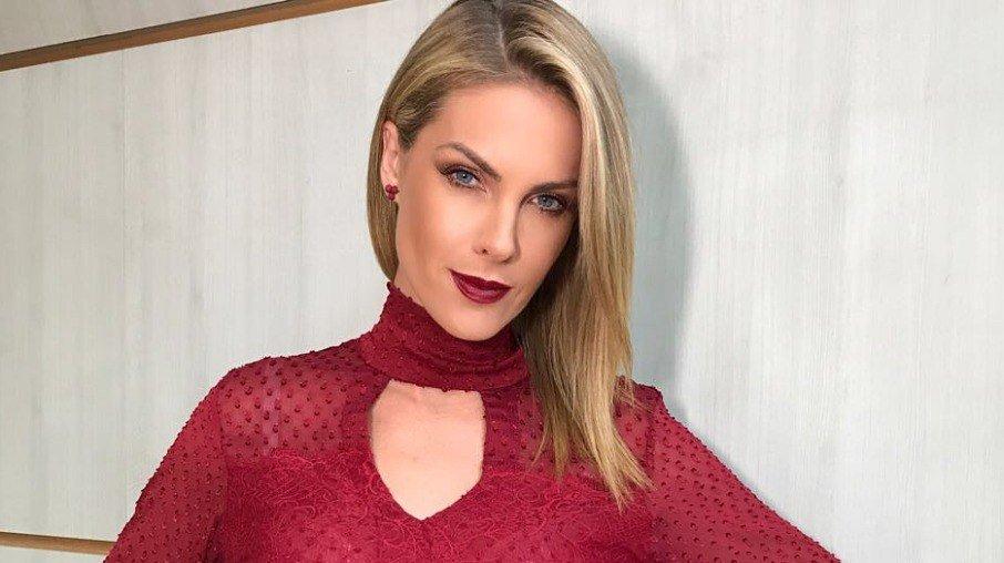 Aos 40 anos, Ana Hickmann enaltece sua força e planeja troca de silicone