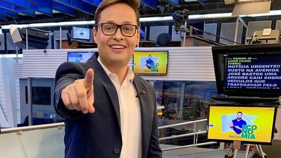 Apresentador da Record é demitido após discutir com bolsonarista na internet