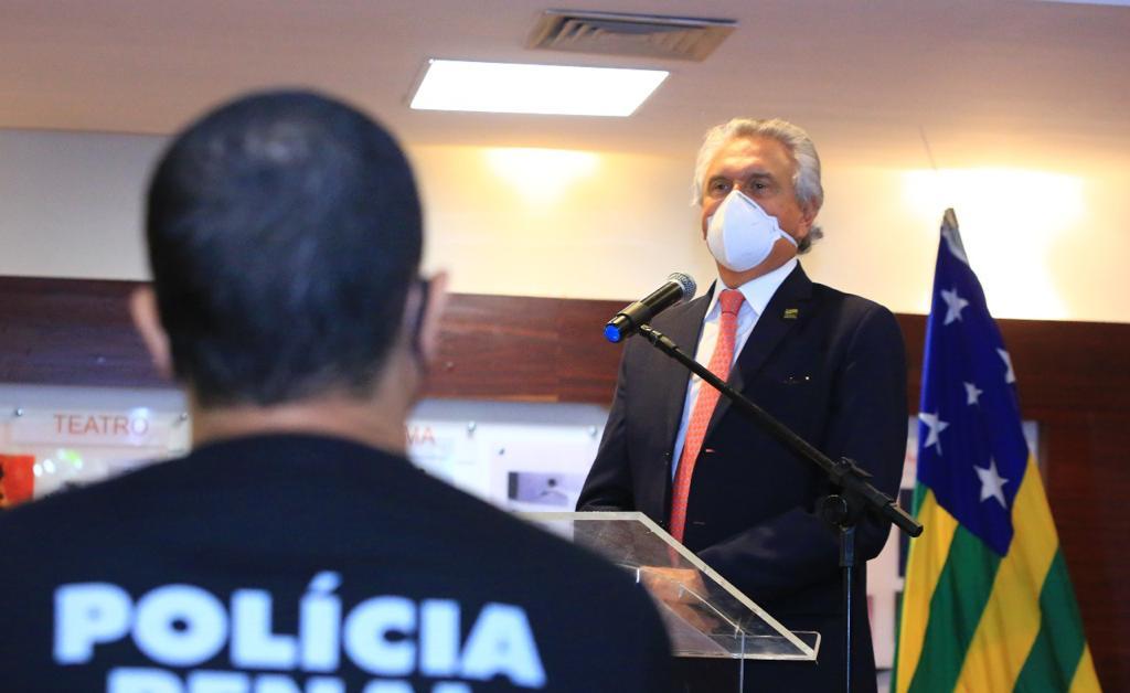 Caiado anuncia início imediato da vacinação de forças policiais e de salvamento contra Covid-19