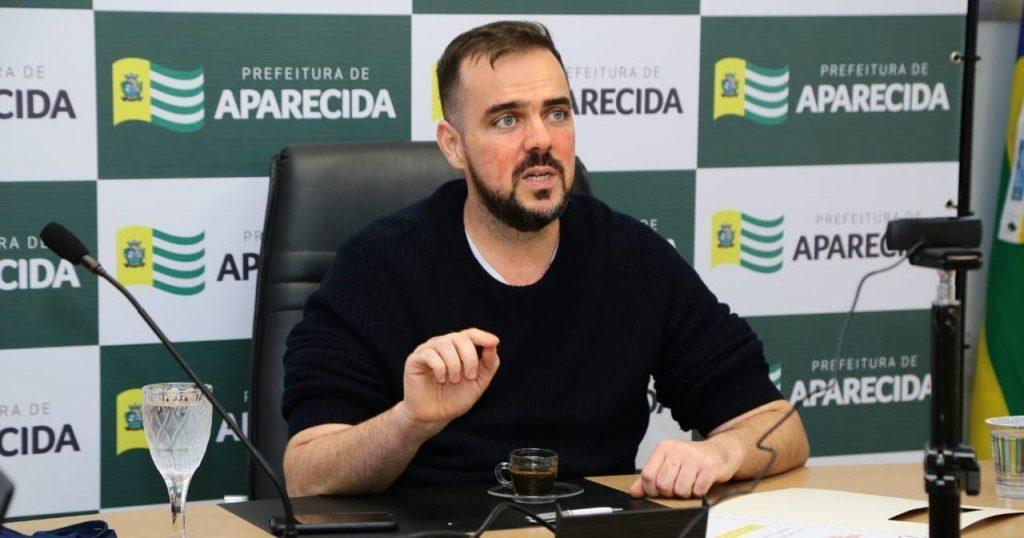 Campanha de ódio e fake news via WhatsApp ataca Gustavo Mendanha