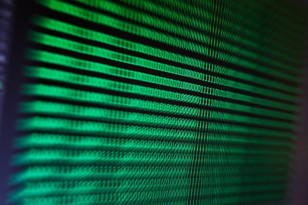 Dados de milhões de brasileiros são vendidos na internet