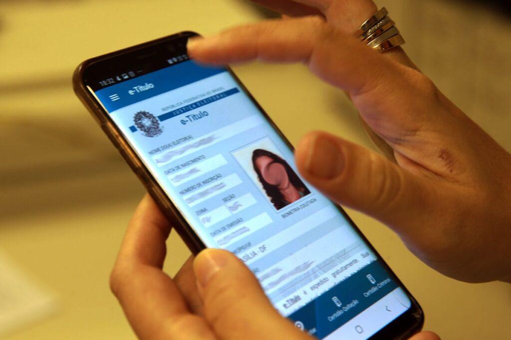 Mais da metade dos brasileiros estão satisfeitos com serviços digitais