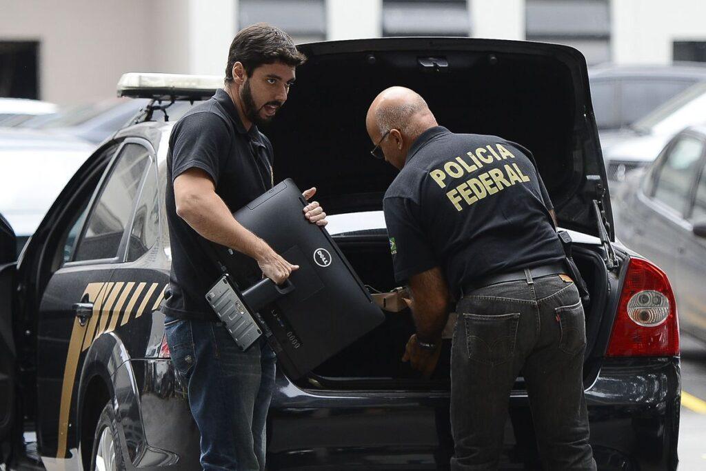 Polícia Federal apura falsa oferta de vacinas contra Covid-19