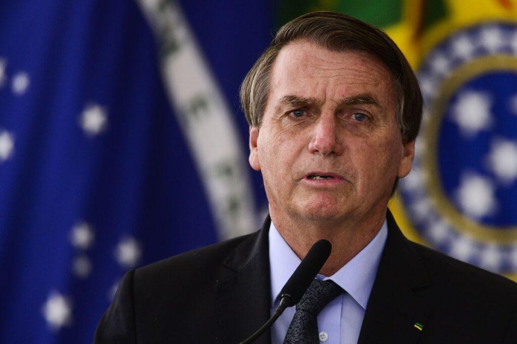 Programa de redução de jornada e salário será renovado, diz Bolsonaro