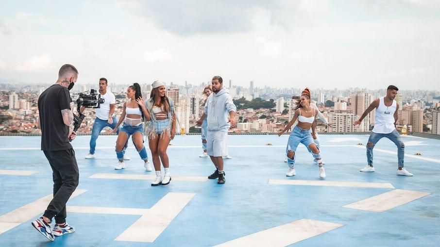 Rei das parcerias, Jerry Smith grava 