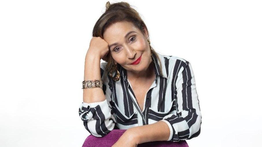 Sonia Abrão está solteira e reclama: 