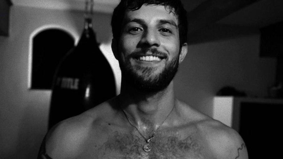 Chay Suede revela que papel em 