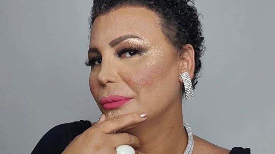 Luisa Marilac precisa retirar silicone urgentemente: 