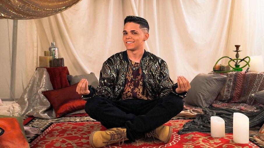 MC Niack brinca com pedofilia e fãs detonam: 