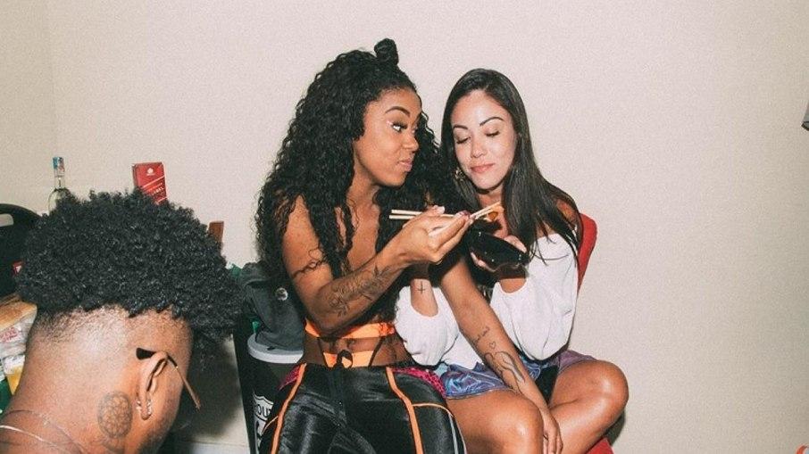 Saiba o por que MC Rebecca rompeu contrato com Kamilla Fialho