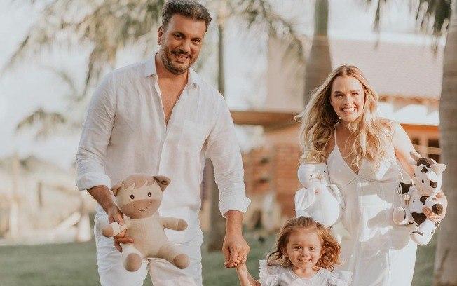 Thaeme Mariôto anuncia nova gravidez: 