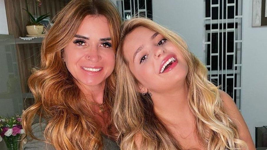 Viih Tube é defendida pela mãe após Xuxa chamá-la de 