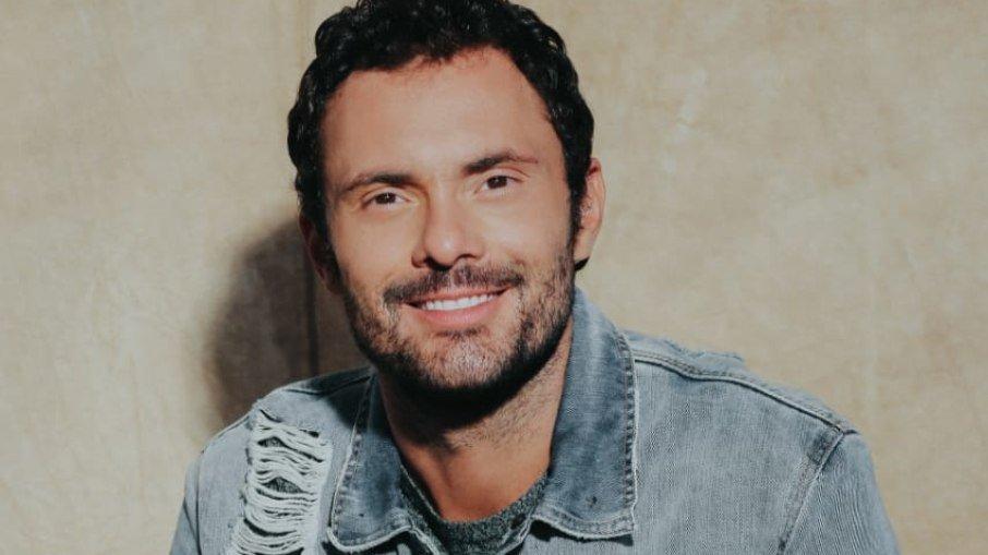 Adriano Toloza retorna às gravações da segunda temporada de 