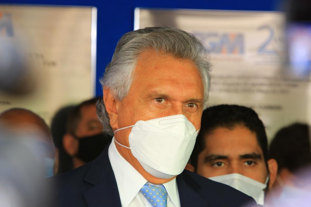 Caiado busca inclusão dos professores nos grupos prioritários de vacinação