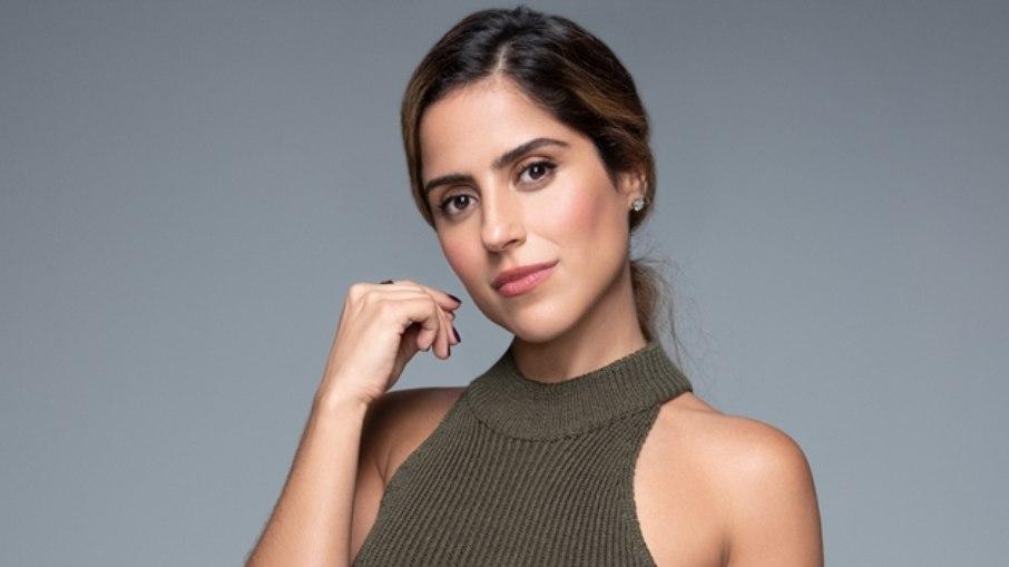 Camilla Camargo comemora chegada do filme 