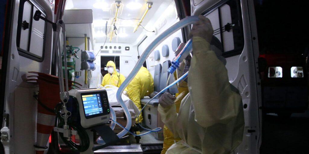 Caminhos da Reportagem mostra brasileiros em busca de saúde