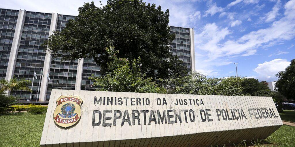 Cerca de 320 mil participam de concurso público para a Polícia Federal
