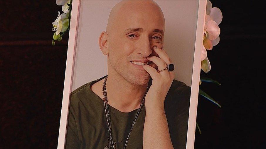 Começa a missa de sétimo dia de Paulo Gustavo; confira