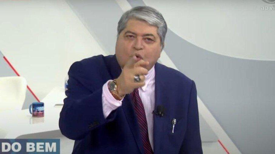 Datena perde a paciência ao vivo: 
