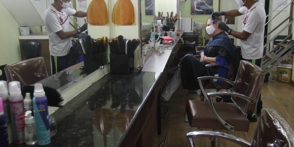 DF amplia horário de funcionamento de salões, óticas e lojas de rua