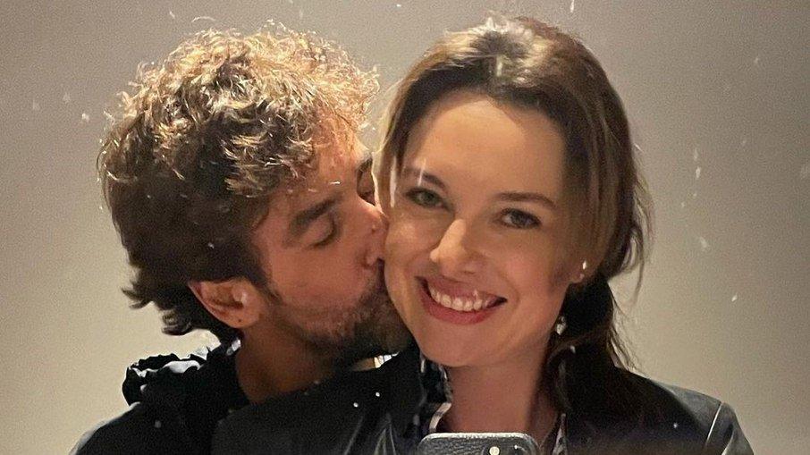 Ex-mulher do cantor Victor, Poliana Bagatini tem novo namorado