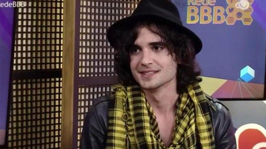 Fiuk explica choro após pegação com Thaís: 