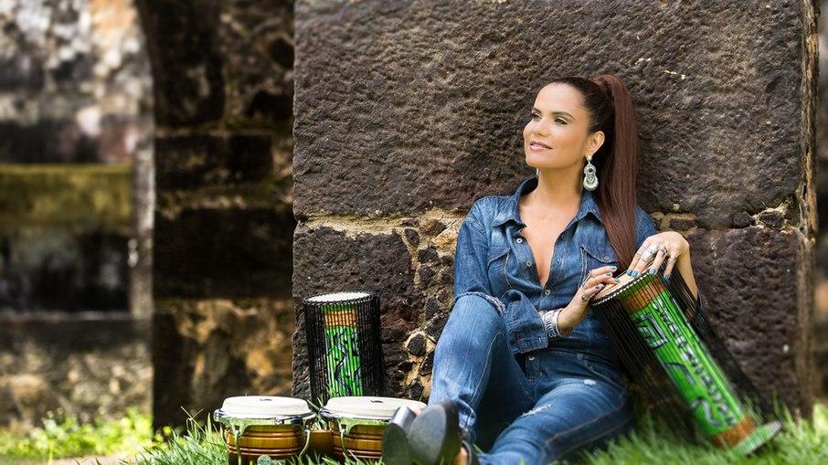 Gilmelândia assume lugar de Thaeme no júri do reality show 