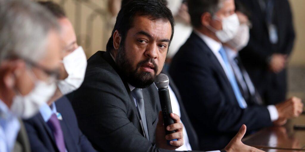 Governador do Rio diz que operação foi 'fiel cumprimento de mandados'