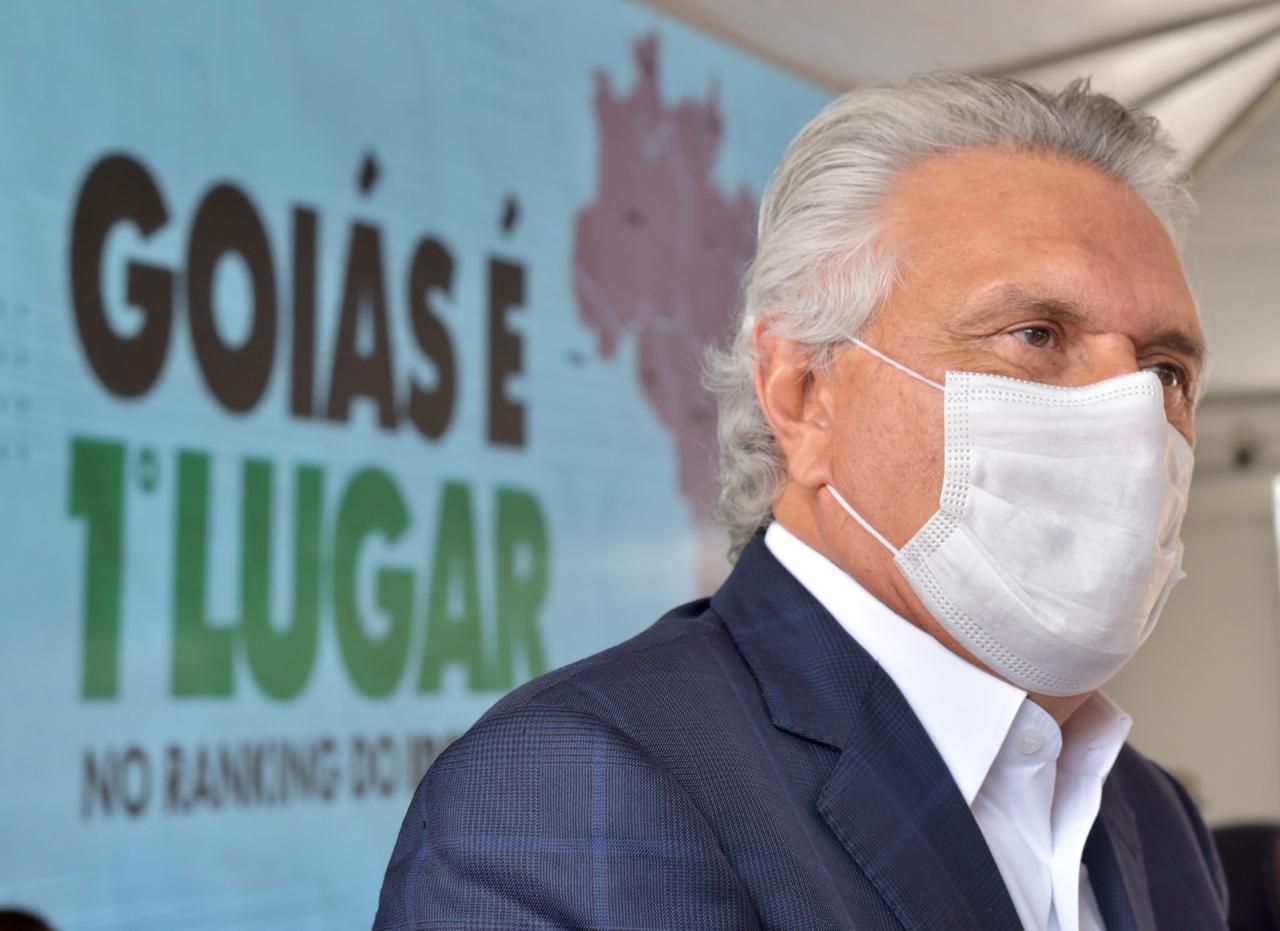 Governo de Goiás pagará ajuda de custo no valor de R$ 100 para arcar com gastos dos professores com Internet