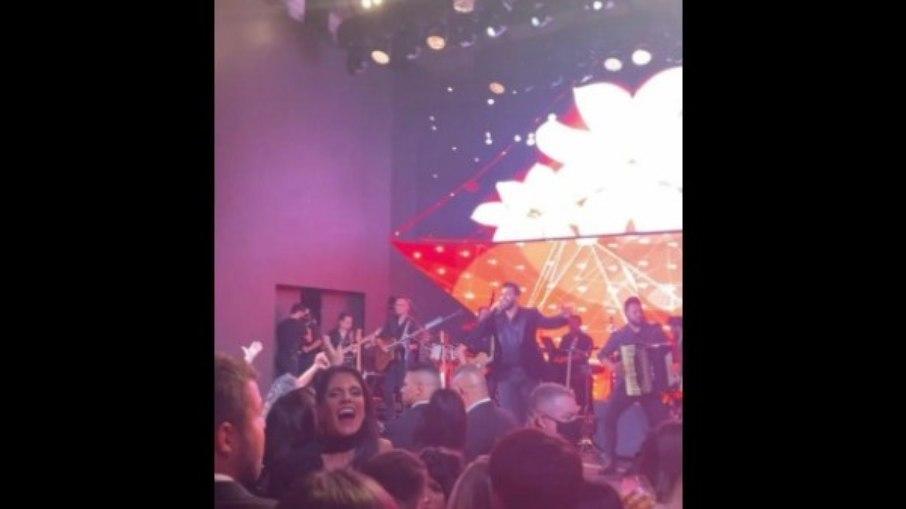 Gusttavo Lima, Ludmilla e Alexandre Pires cantam para 500 no Copacabana Palace